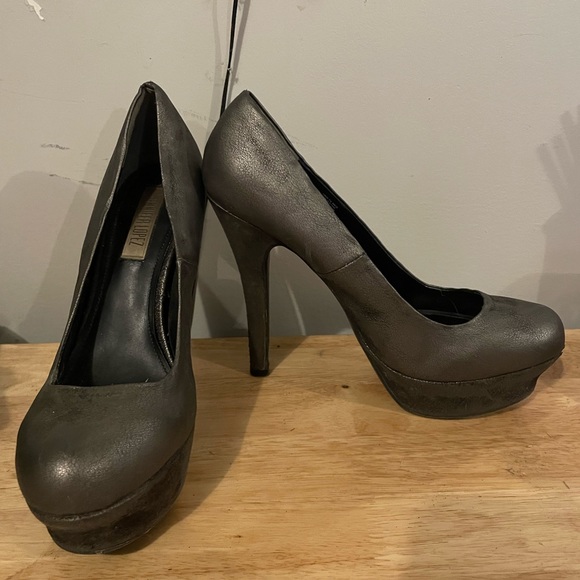 Jennifer Lopez heels - Picture 2 of 3